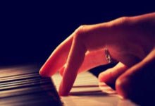 欧洲杯荷兰对阵希腊，谁能更胜一筹？